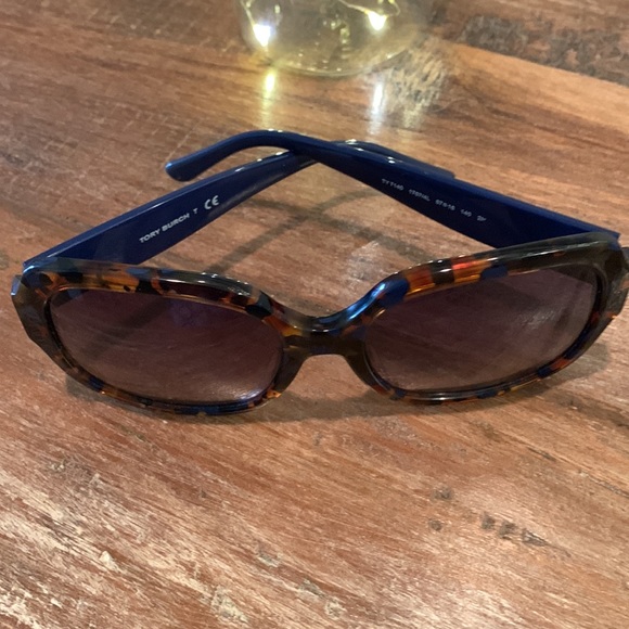 🎉 😎🌸☀️ HP Tory Burch sunglasses - Picture 4 of 5